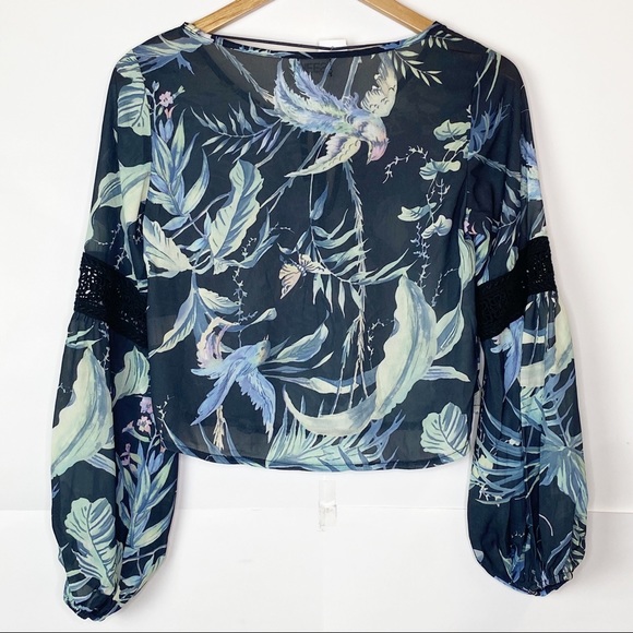 NWT LF Seek The Label Floral Balloon Sleeve Cropped  Blouse - Picture 3 of 9